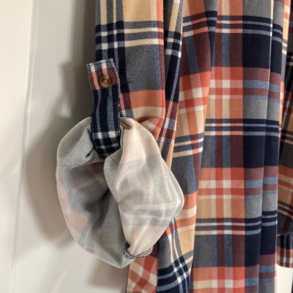 Womens Top Size XXL Tattoo Long Sleeve Button Down Flannel Blue Beige Coral - Picture 7 of 10